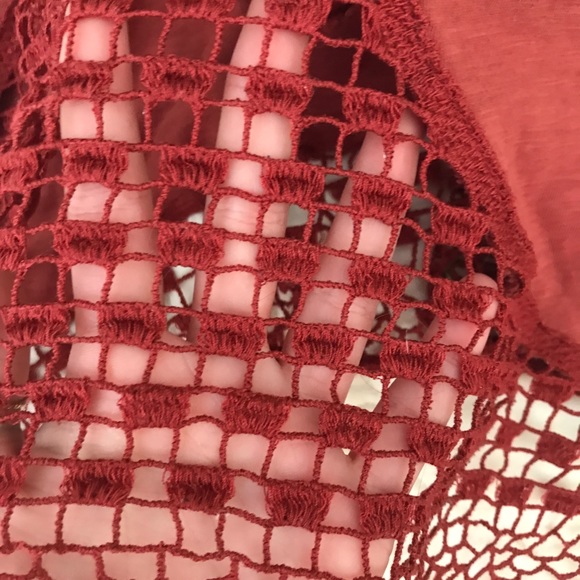 red tank - Picture 4 of 4